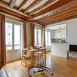 Bnbnova - 1Br Eiffel Tower & Rue Cler